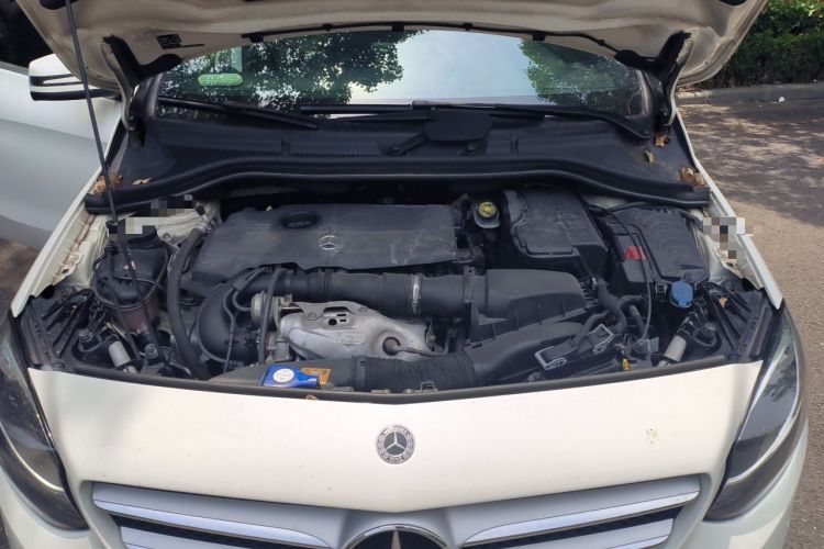 Used Mercedes-Benz B-Class 2017 B 200 Sport Edition Engine Bay
