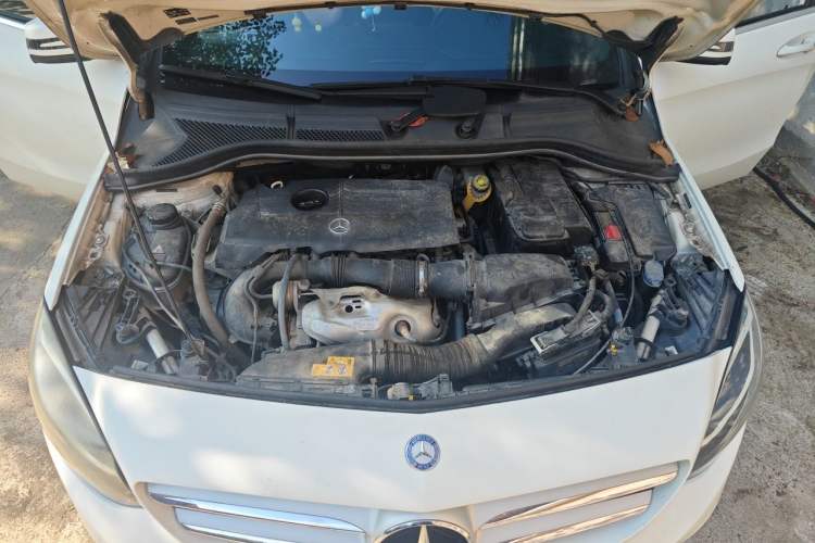 Used Mercedes-Benz B-Class 2017 B 200 Sport Edition Engine Bay