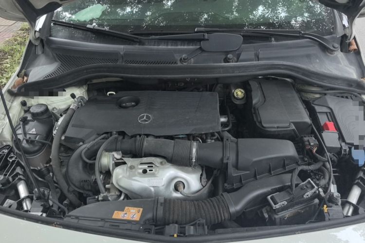 Used Mercedes-Benz B-Class 2017 B 200 Sport Edition Engine Bay