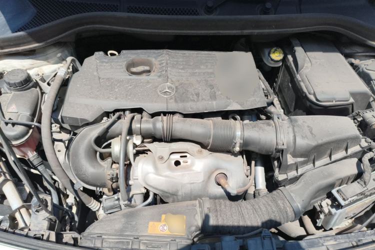 Used Mercedes-Benz B-Class 2017 B 200 Fashion Model Engine Bay