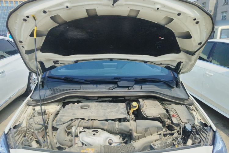 Used Mercedes-Benz B-Class 2017 B 200 Sport Edition Engine Bay