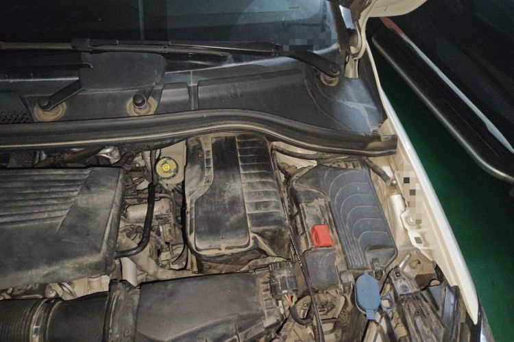 Used Mercedes-Benz B-Class 2017 B 200 Sport Edition Engine Bay Left