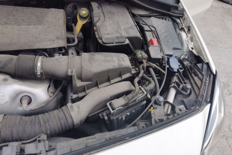 Used Mercedes-Benz B-Class 2017 B 200 Sport Edition Engine Bay Left