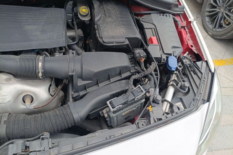 Used Mercedes-Benz B-Class 2017 B 180 Engine Bay Left