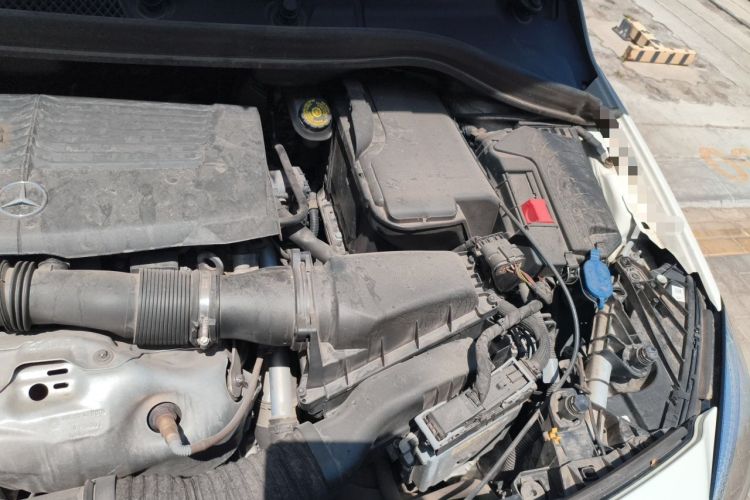 Used Mercedes-Benz B-Class 2017 B 200 Fashion Model Engine Bay Left