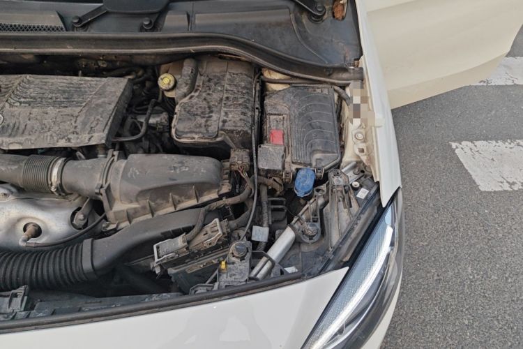 Used Mercedes-Benz B-Class 2017 B 200 Fashion Model Engine Bay Left