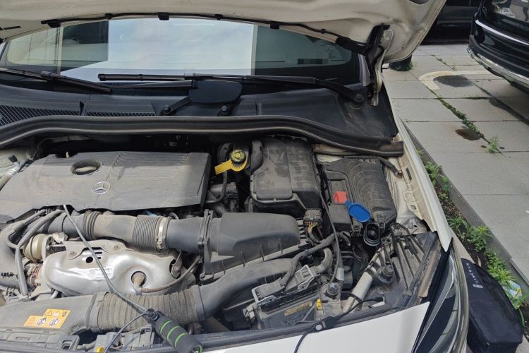 Used Mercedes-Benz B-Class 2017 B 200 Sport Edition Engine Bay Left