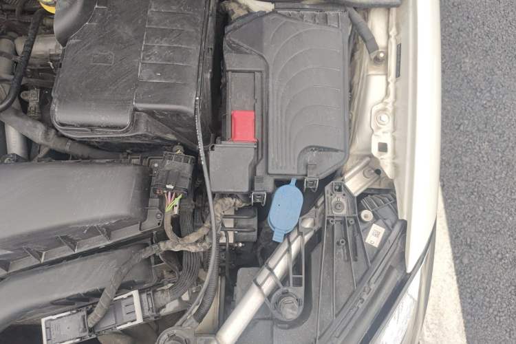 Used Mercedes-Benz B-Class 2017 B 200 Polar Limited Edition Engine Bay Left