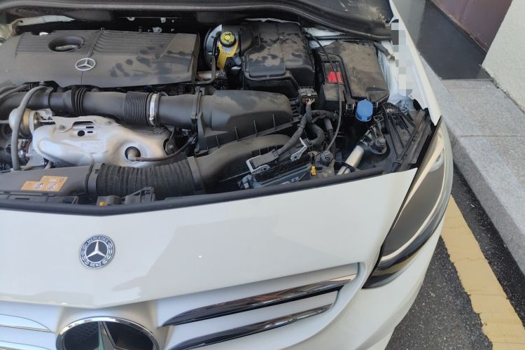 Used Mercedes-Benz B-Class 2017 B 200 Sport Edition Engine Bay Left