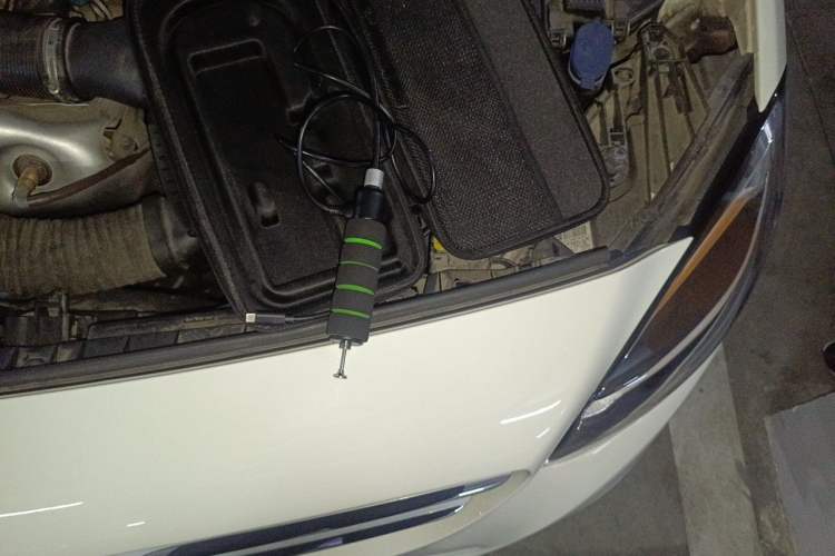 Used Mercedes-Benz B-Class 2017 B 200 Sport Edition Engine Bay Left