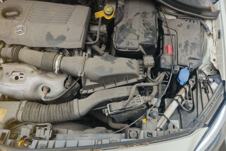 Used Mercedes-Benz B-Class 2017 B 200 Fashion Model Engine Bay Left