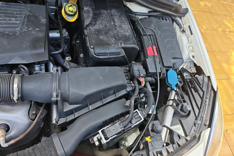 Used Mercedes-Benz B-Class 2017 B 200 Sport Edition Engine Bay Left