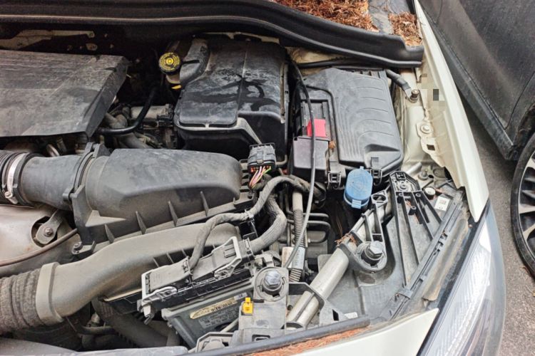 Used Mercedes-Benz B-Class 2017 B 200 Polar Limited Edition Engine Bay Left