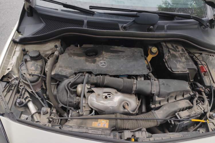 Used Mercedes-Benz B-Class 2017 B 200 Sport Edition Engine Bay