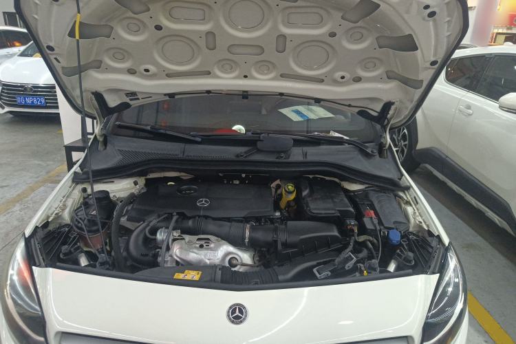 Used Mercedes-Benz B-Class 2017 B 200 Sport Edition Engine Bay