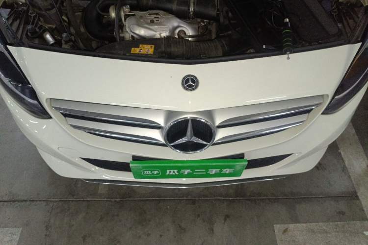 Used Mercedes-Benz B-Class 2017 B 200 Sport Edition Engine Bay