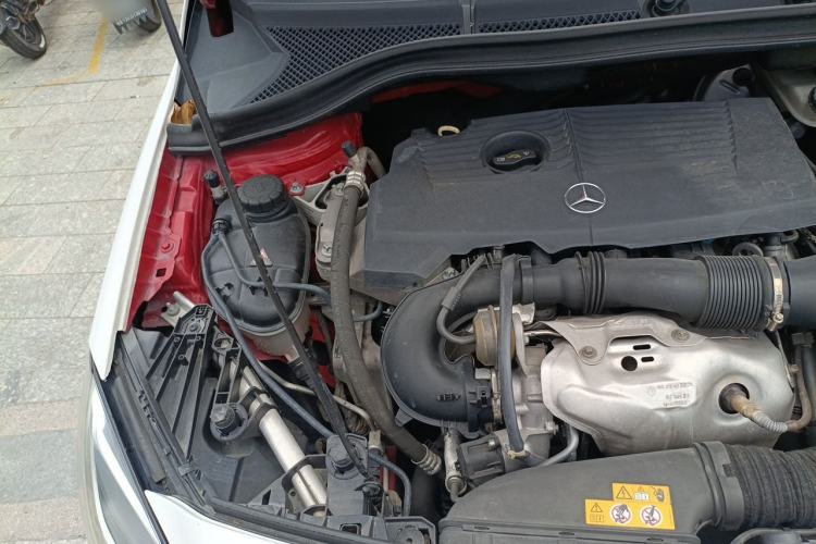 Used Mercedes-Benz B-Class 2017 B 180 Engine Bay Right
