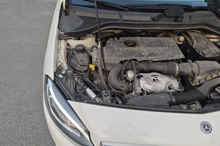 Used Mercedes-Benz B-Class 2017 B 200 Fashion Model Engine Bay Right