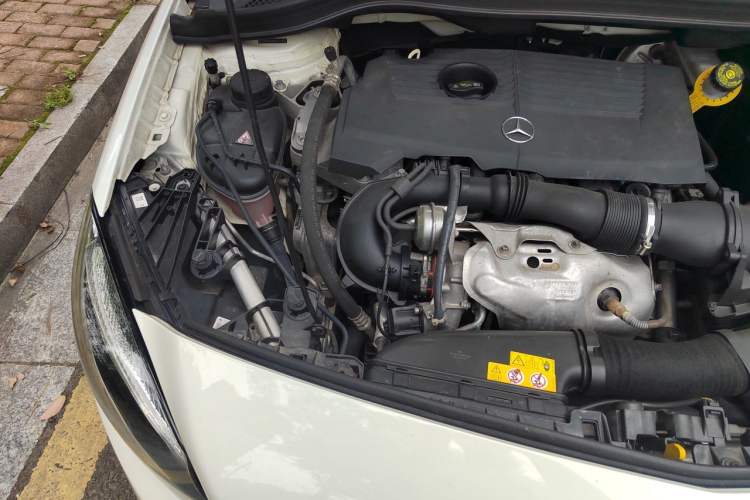 Used Mercedes-Benz B-Class 2017 B 200 Fashion Model Engine Bay Right
