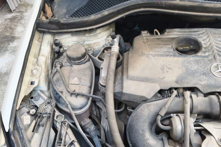 Used Mercedes-Benz B-Class 2017 B 200 Fashion Model Engine Bay Right