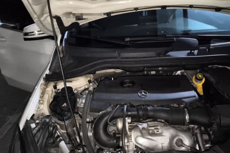 Used Mercedes-Benz B-Class 2017 B 200 Fashion Model Engine Bay Right