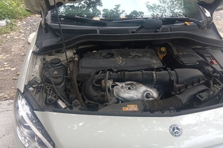 Used Mercedes-Benz B-Class 2017 B 200 Fashion Model Engine Bay Right