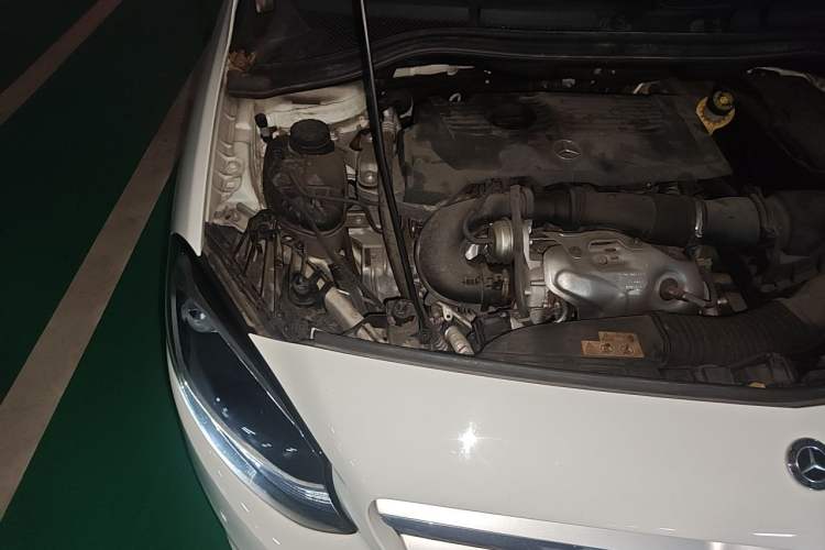 Used Mercedes-Benz B-Class 2017 B 200 Sport Edition Engine Bay Right
