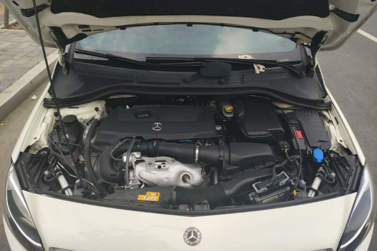Used Mercedes-Benz B-Class 2017 B 200 Sport Edition Engine Bay