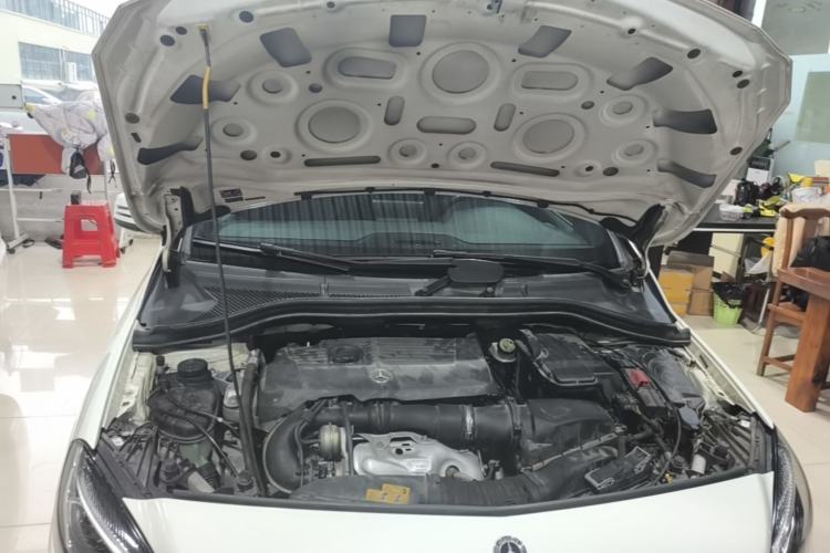 Used Mercedes-Benz B-Class 2017 B 200 Fashion Model Engine Bay