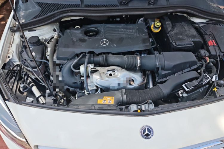 Used Mercedes-Benz B-Class 2017 B 200 Sport Edition Engine Bay