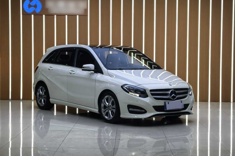 Used Mercedes-Benz B-Class 2017 B 200 Sport Edition Exterior 1