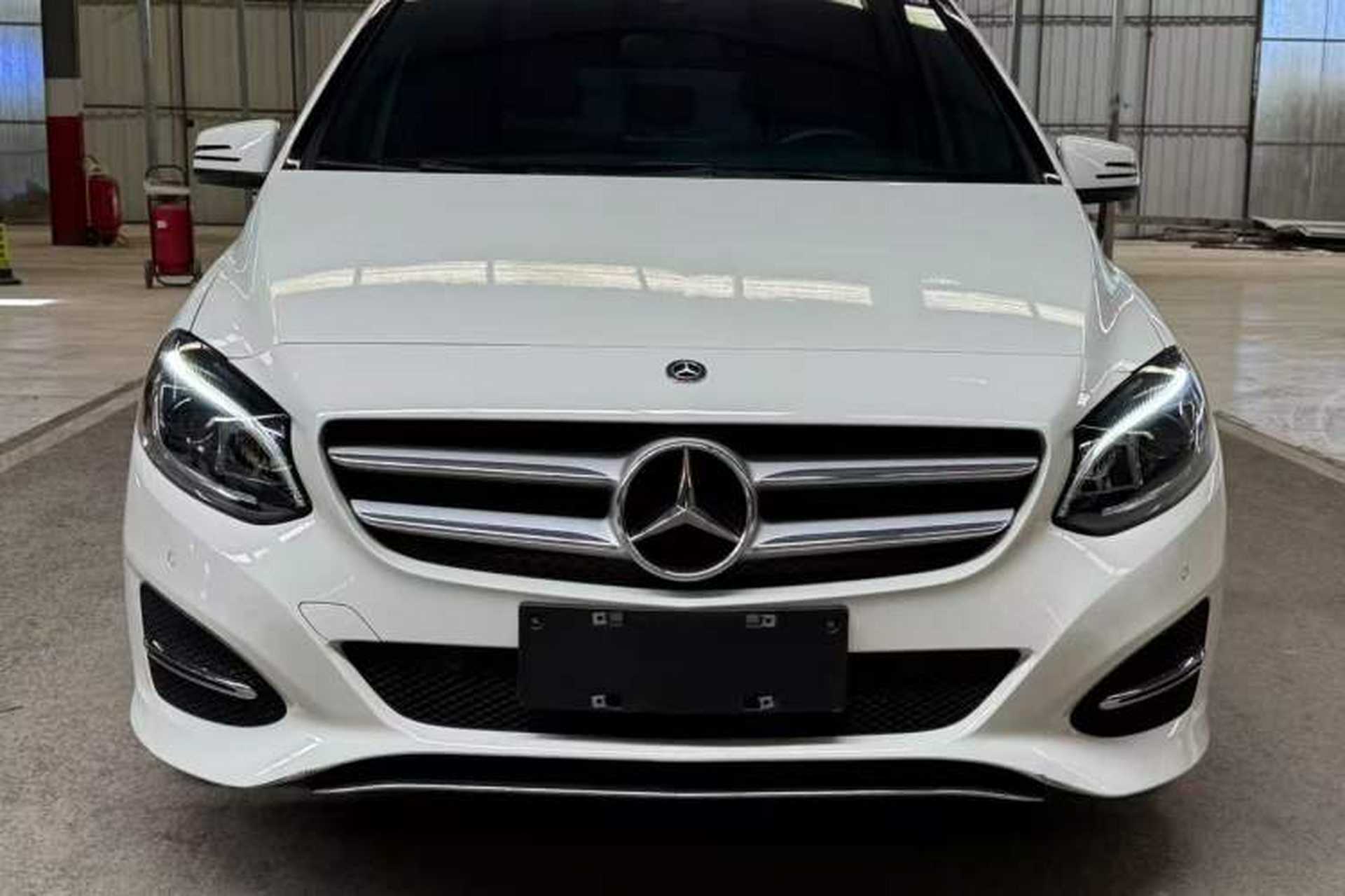 Used Mercedes-Benz B-Class 2017 B 200 Fashion Model Exterior 1