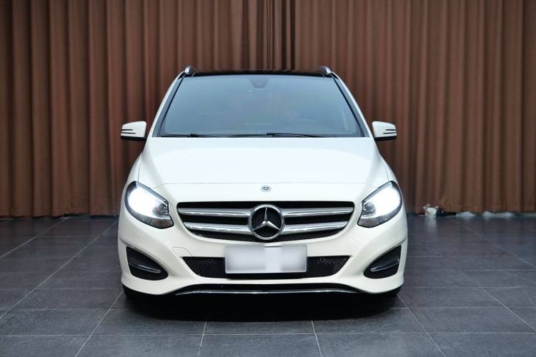 Used Mercedes-Benz B-Class 2017 B 200 Sport Edition Exterior 1
