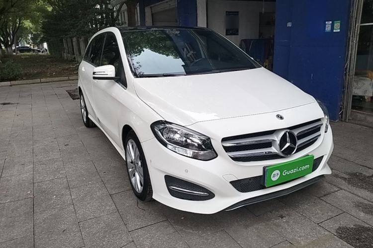 Used Mercedes-Benz B-Class 2017 B 200 Sport Edition Exterior 1