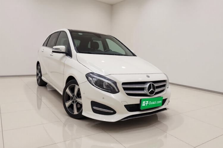 Used Mercedes-Benz B-Class 2017 B 200 Fashion Model Exterior 2