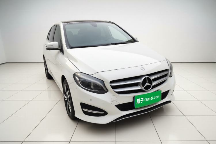 Used Mercedes-Benz B-Class 2017 B 200 Fashion Model Exterior 2