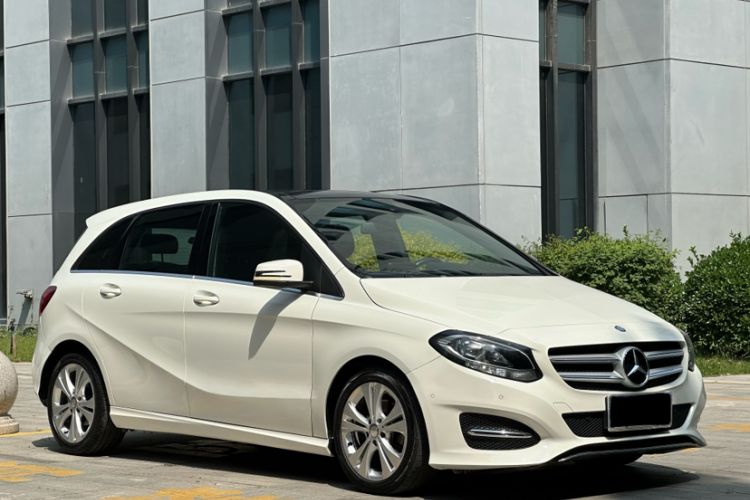 Used Mercedes-Benz B-Class 2017 B 200 Sport Edition Exterior 2