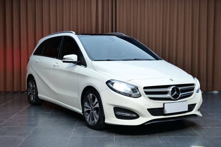Used Mercedes-Benz B-Class 2017 B 200 Sport Edition Exterior 2