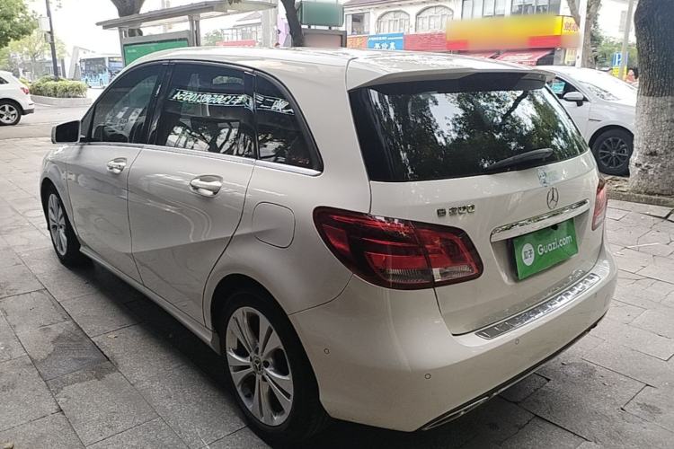 Used Mercedes-Benz B-Class 2017 B 200 Sport Edition Exterior 2