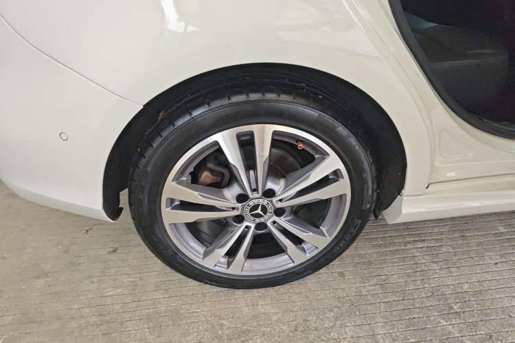 Used Mercedes-Benz B-Class 2017 B 200 Sport Edition Exterior 3
