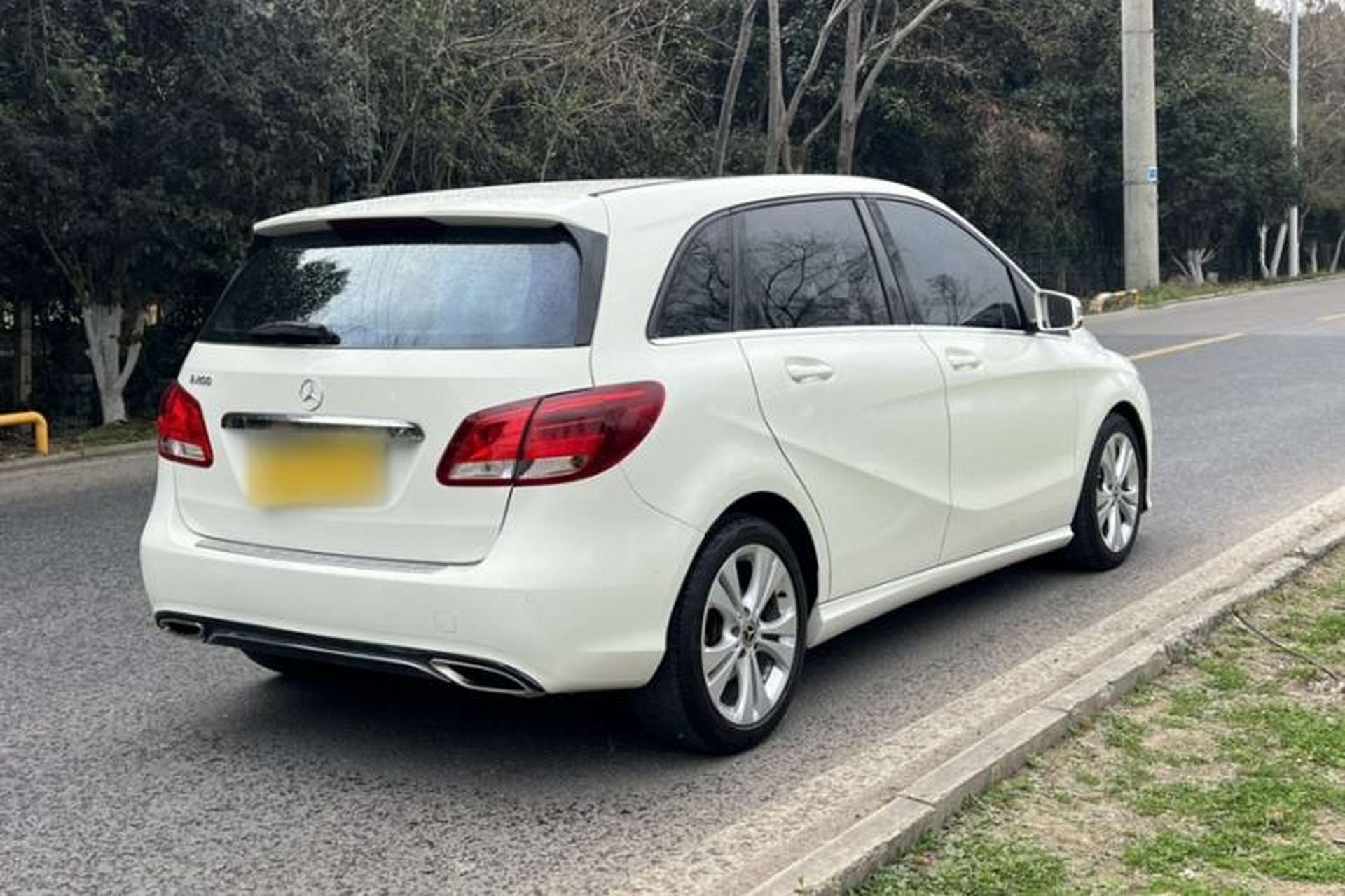 Used Mercedes-Benz B-Class 2017 B 200 Sport Edition Exterior 3