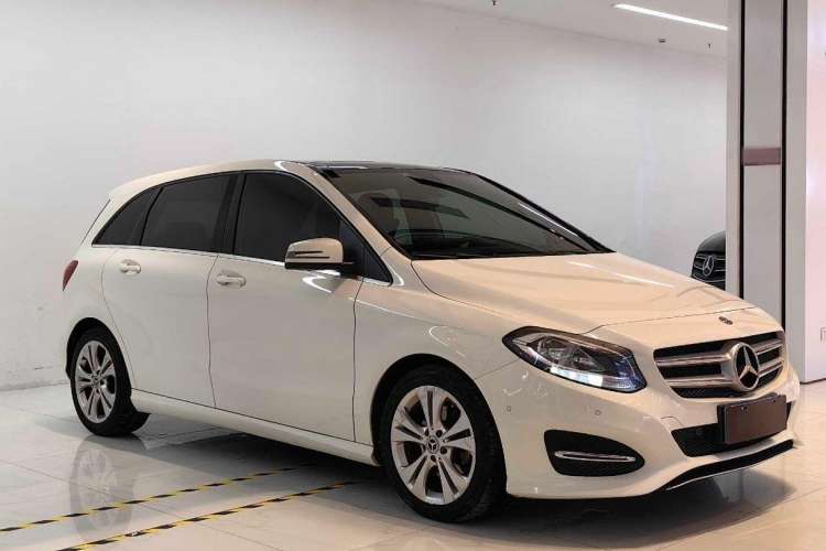 Used Mercedes-Benz B-Class 2017 B 200 Sport Edition Exterior 3