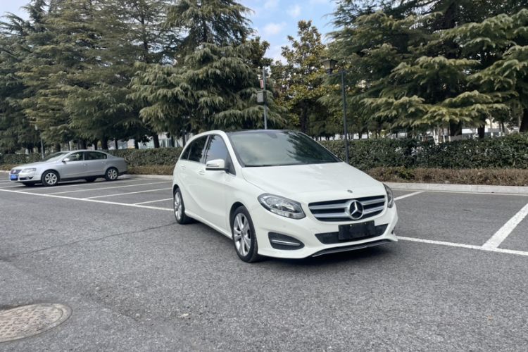 Used Mercedes-Benz B-Class 2017 B 200 Sport Edition Exterior 3