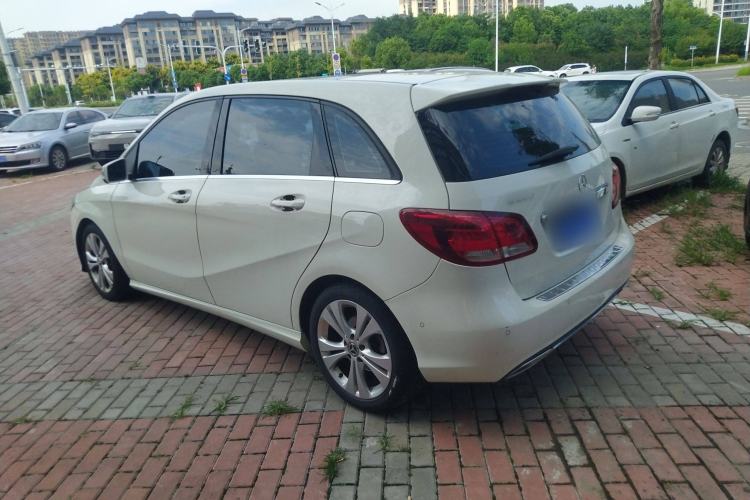 Used Mercedes-Benz B-Class 2017 B 200 Sport Edition Exterior 3