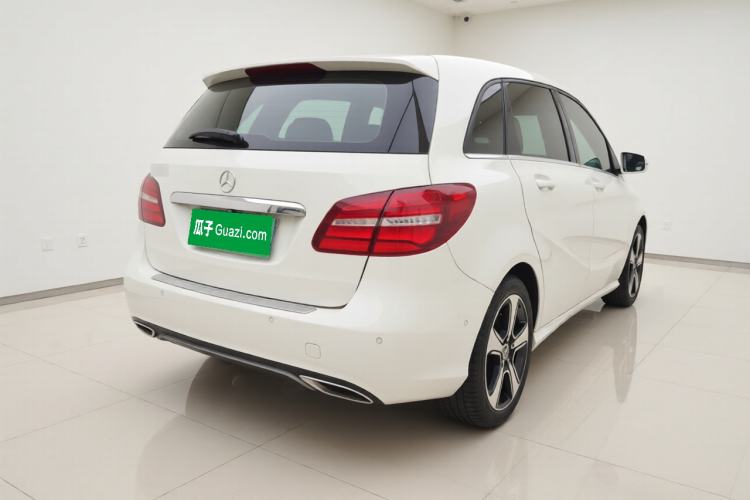 Used Mercedes-Benz B-Class 2017 B 200 Fashion Model Exterior 5