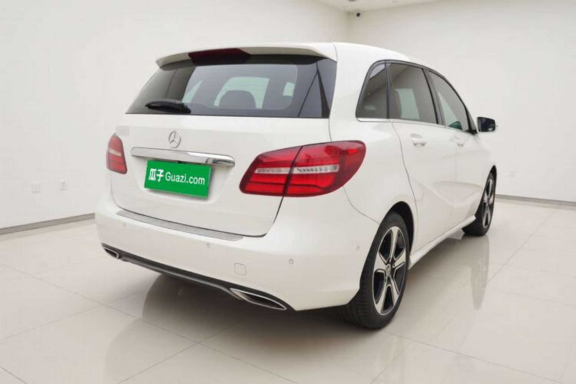 Used Mercedes-Benz B-Class 2017 B 200 Fashion Model Exterior 5