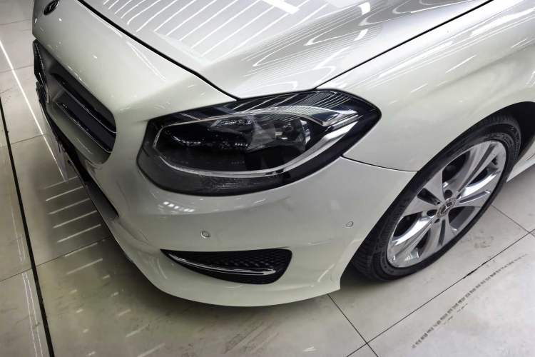 Used Mercedes-Benz B-Class 2017 B 200 Sport Edition Exterior 5