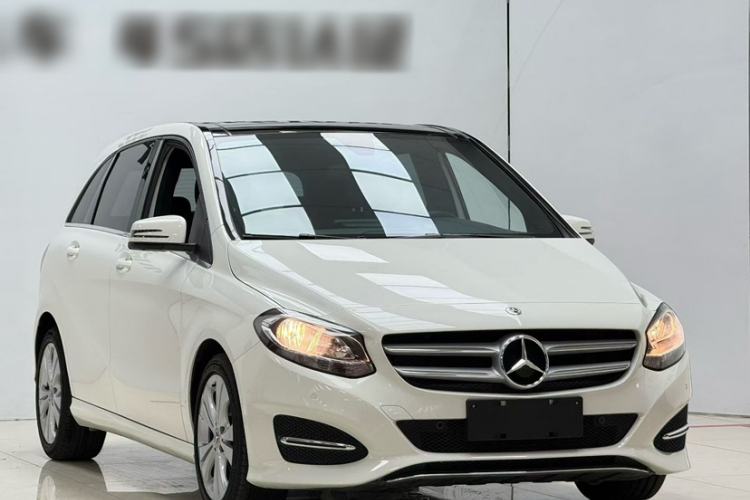 Used Mercedes-Benz B-Class 2017 B 200 Sport Edition Exterior 5