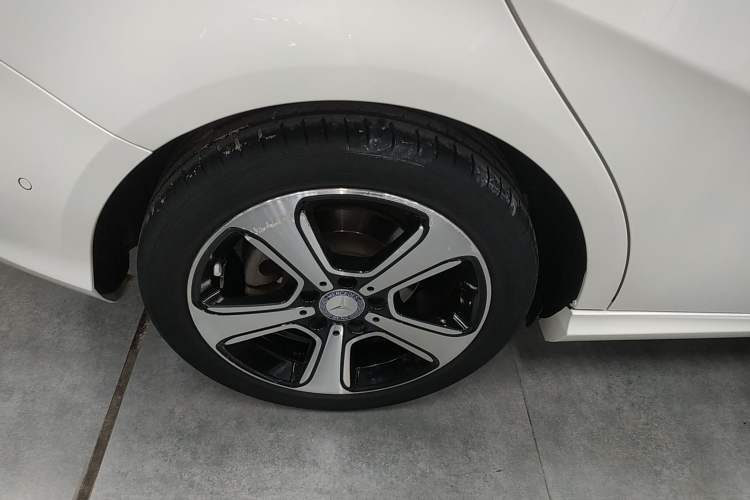 Used Mercedes-Benz B-Class 2017 B 200 Fashion Model Exterior 5