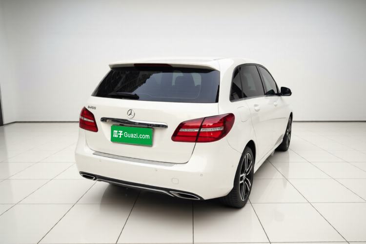 Used Mercedes-Benz B-Class 2017 B 200 Fashion Model Exterior 5
